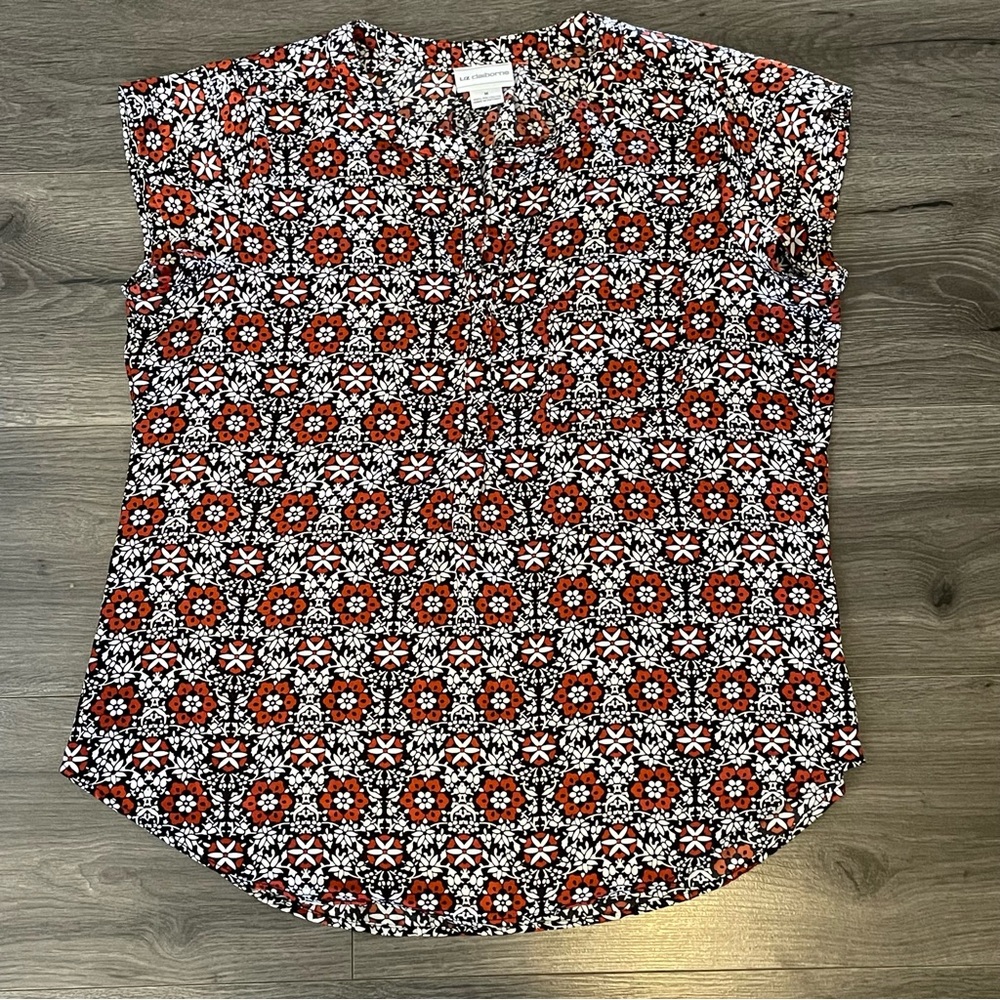Liz Claiborne medium short sleeve blouse. Cute red black & white floral Chic